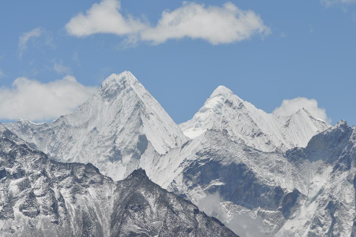 New six 8000ers in Nepal: 14 official summit